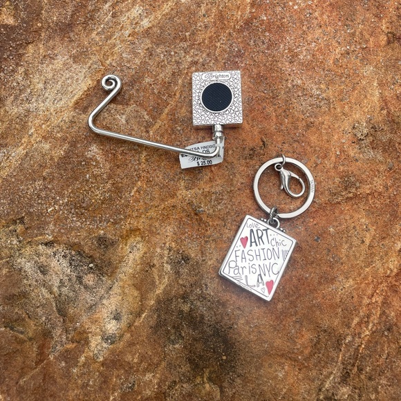 NWT Brighton Fashionista Key Fob Art Fashion Paris NY w/ Clasp and Handbag Hook - Picture 2 of 3